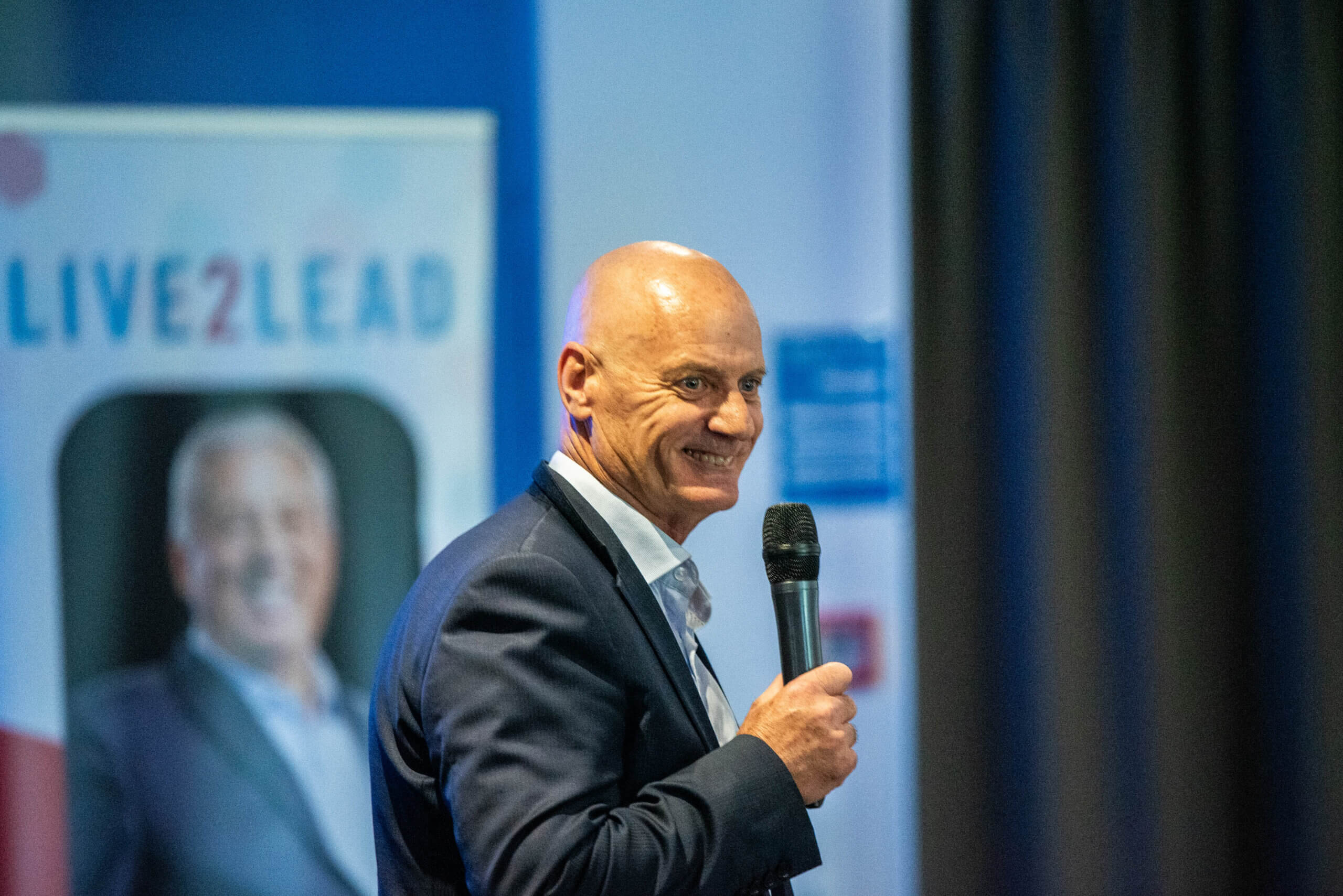 Andy Rolston speaking at Live2Lead New Zealand